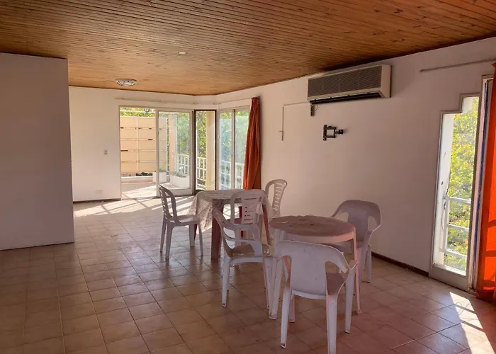 Hostel La Embajada