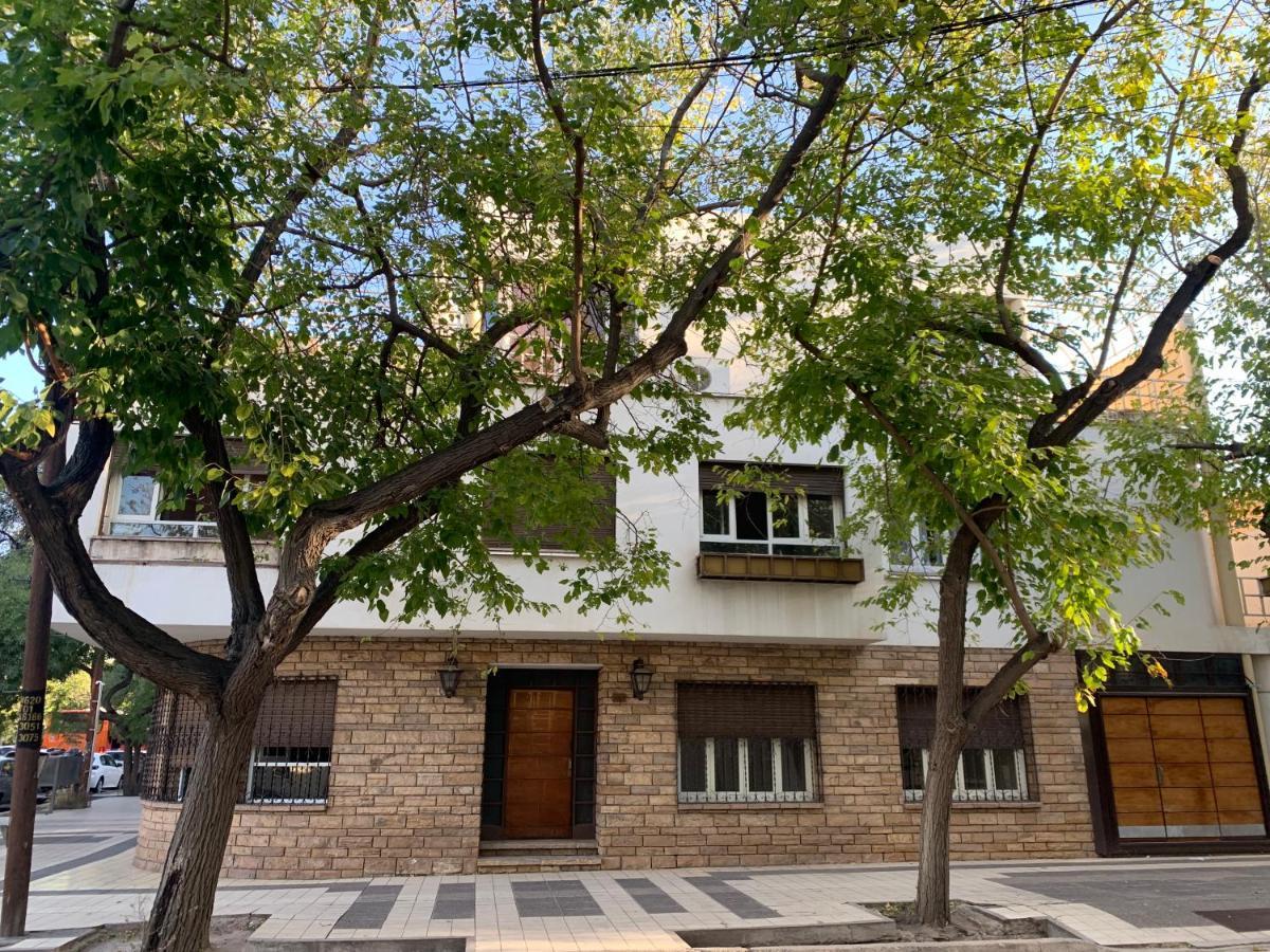 La Embajada Albergue Mendoza